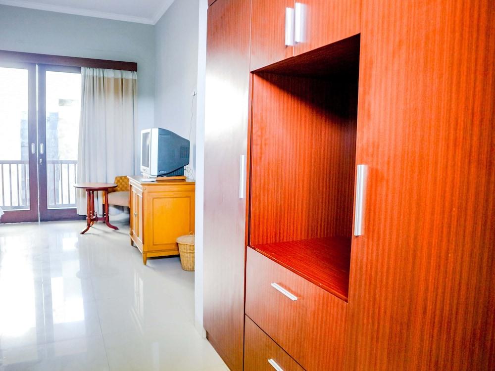 U Tube Hotel Uluwatu Екстериор снимка