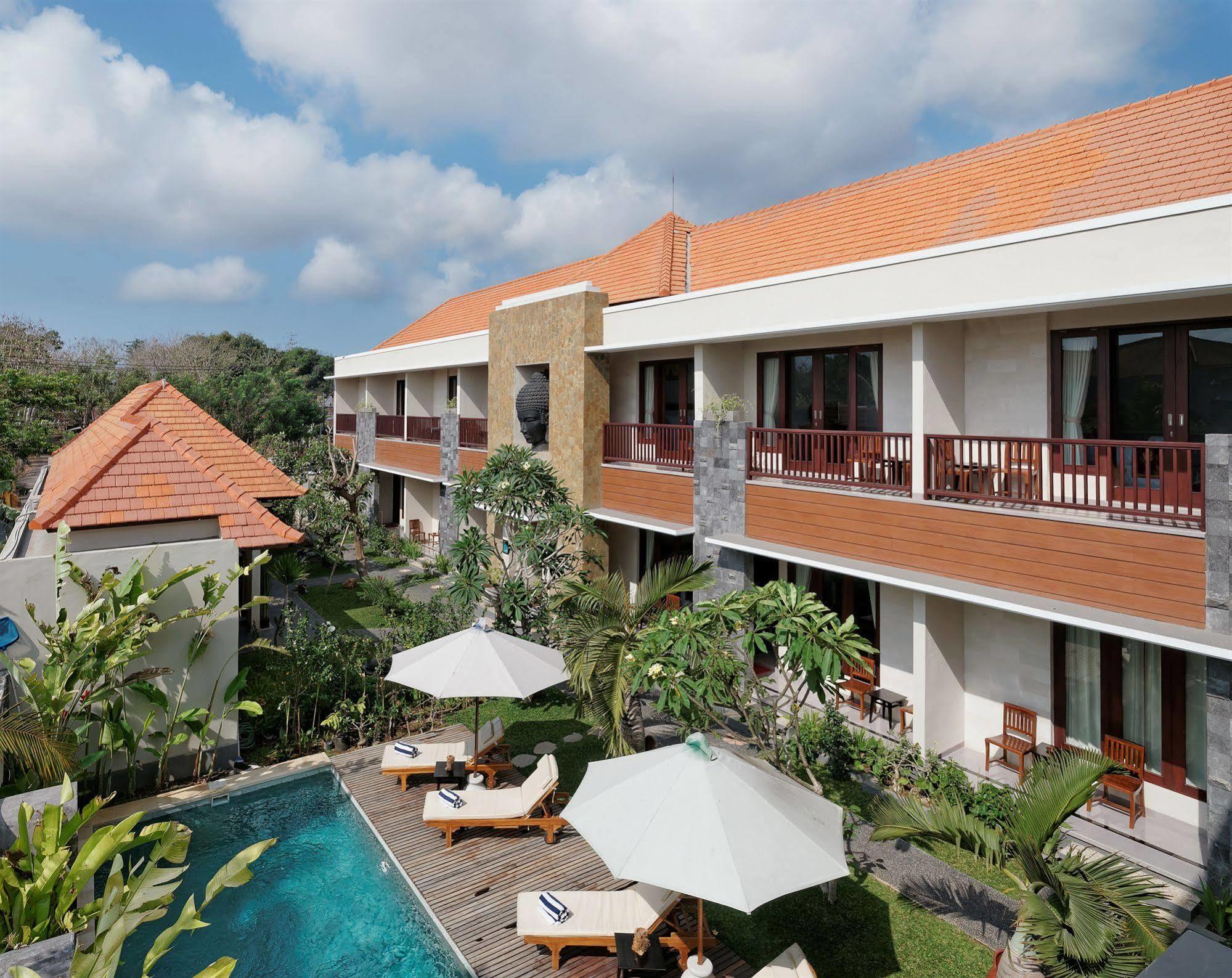 U Tube Hotel Uluwatu Екстериор снимка